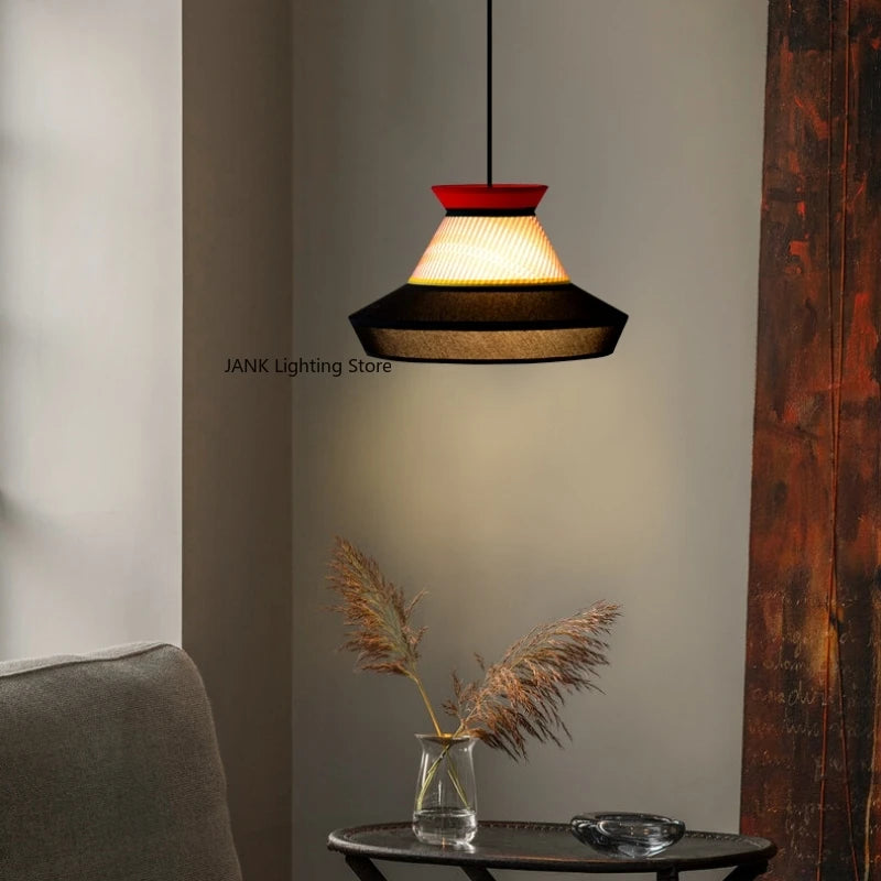 Suspension lumineuse tissu rayures horizontales moderne noir blanc rouge jaune bleu