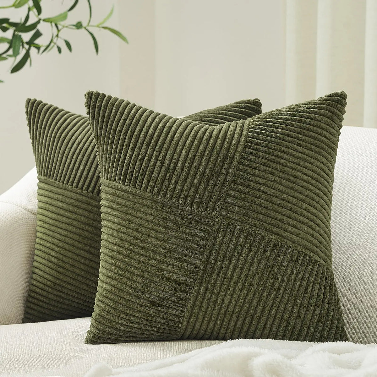 ensemble coussin décoratif vert olive rayures horizontales moderne velours côtelé patchwork canapé
