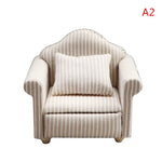 canapé miniature classique coussins beige clair rayures horizontales jeu enfants décoration maison bricolage