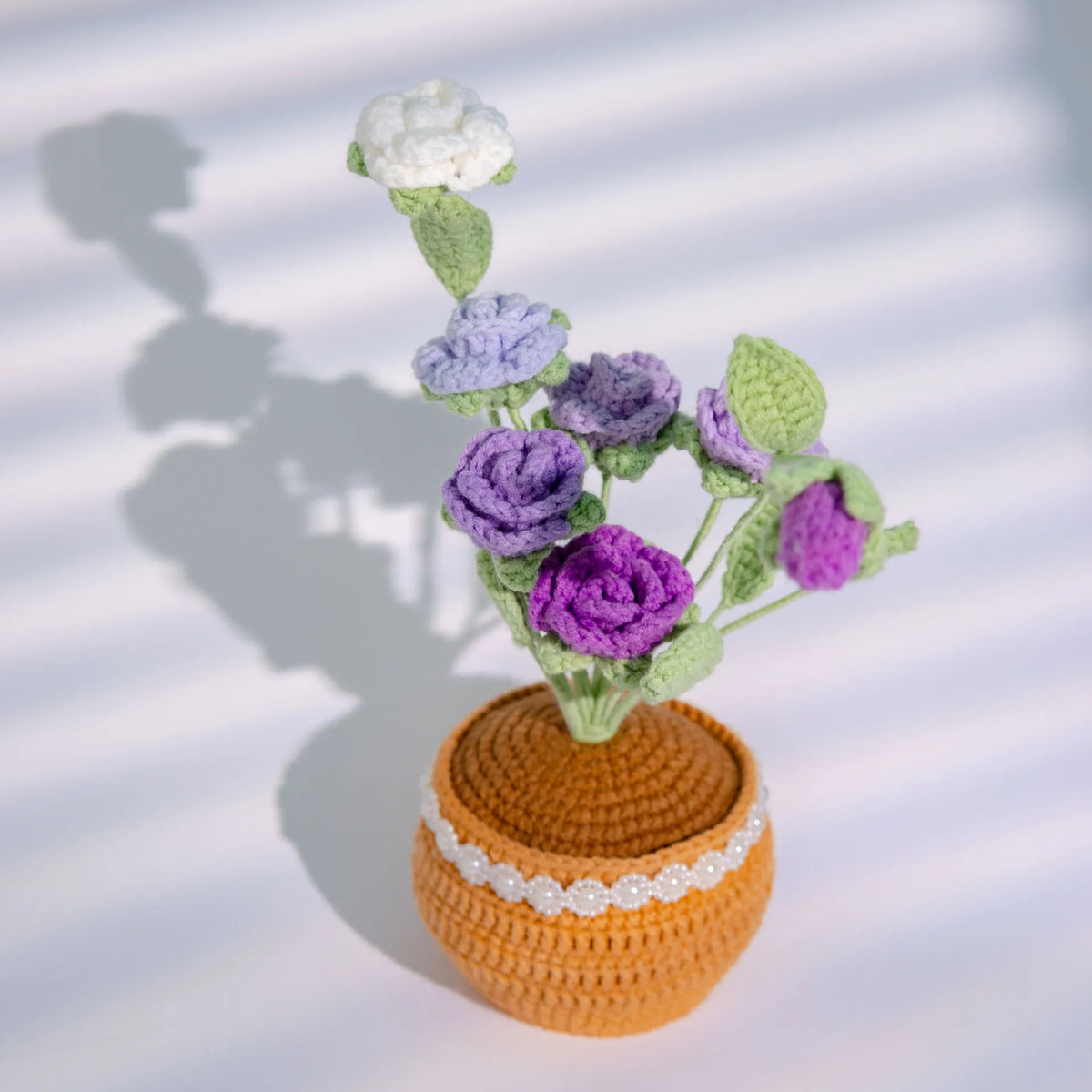 décoration maison bouquet fleurs crochetées pots couleur rose fleur miniature décorative champêtre artisanal