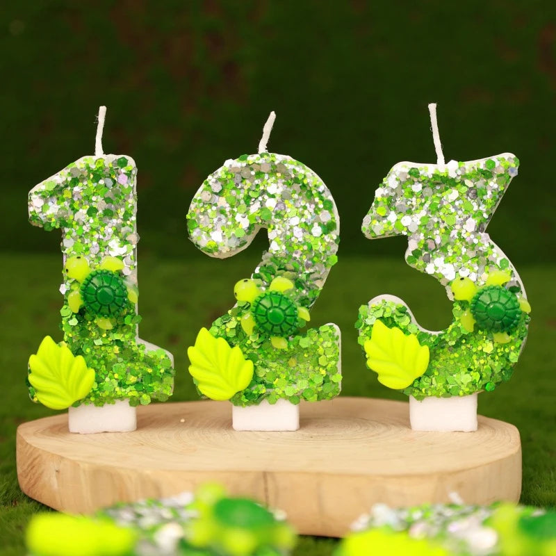 bougies numériques forme chiffres anniversaire verte blanche jaune feuilles