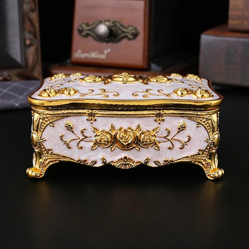 boîte bijoux vintage blanche dorée rose bijoux femmes organisation colliers bagues boucles d'oreillesDecorationTable