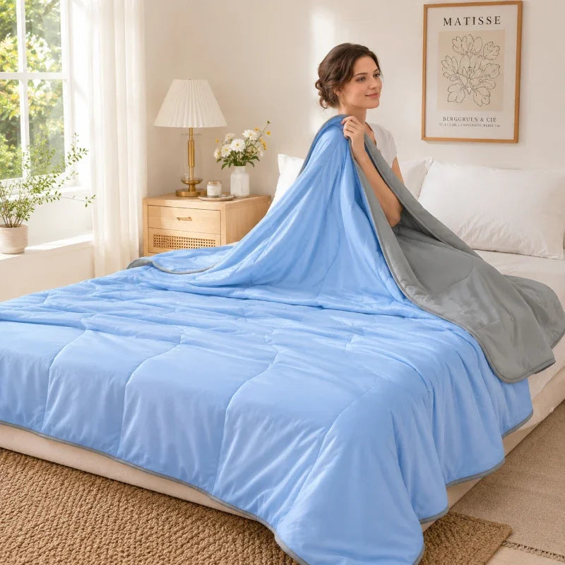 couverture d'été bleu clair polyestère douce moderne respirante usage quotidien chambre coucher lavable mécaniquement