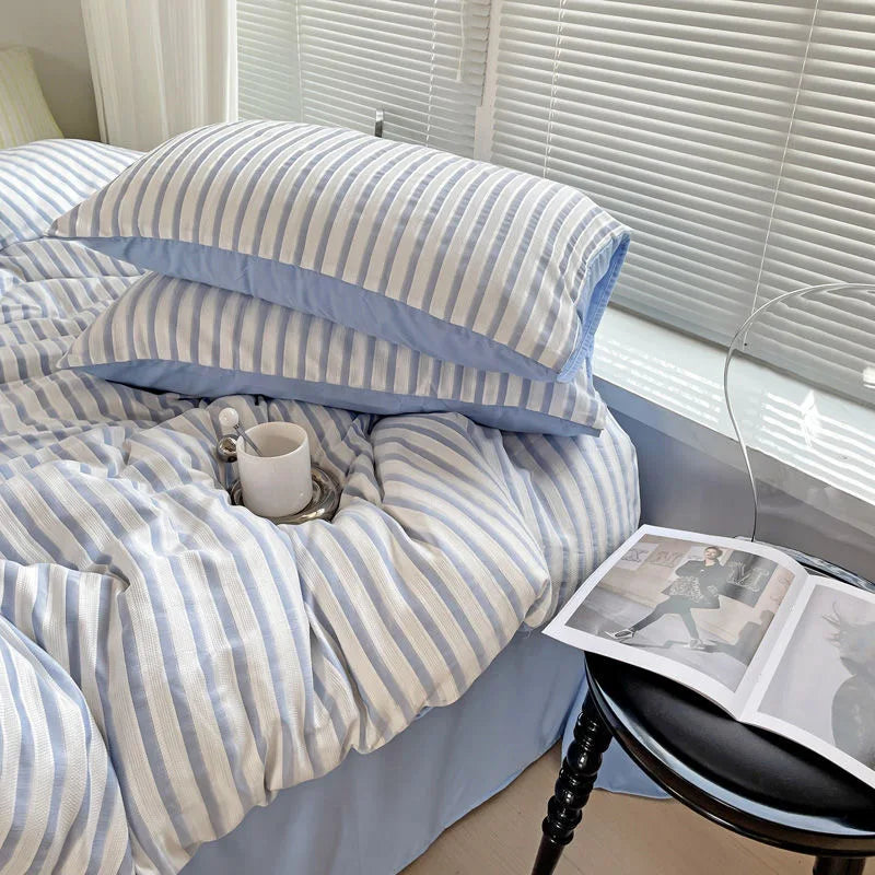 ensemble literie bleu clair rayures horizontales moderne couvre lit taies d'oreiller coton polyester frais