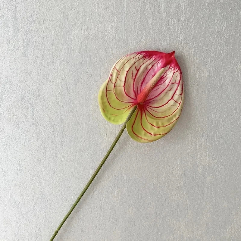 fleurs artificielles anthurium rouge vert rose blanches décoration moderne mariage intérieur decoration capitule plastique