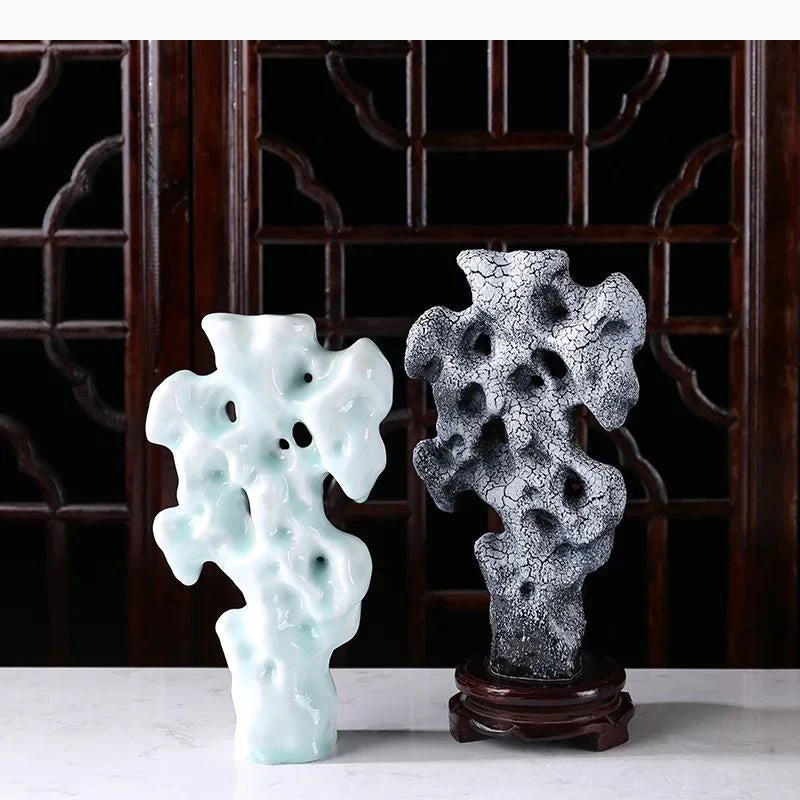 sculpture decorative rocher asiatique minimaliste art suzhou bleu noir gris craquelures blanc socle bois