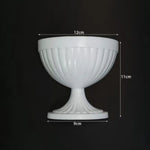 vase mural blanc classique rayures verticales opaque arrangement floral diy