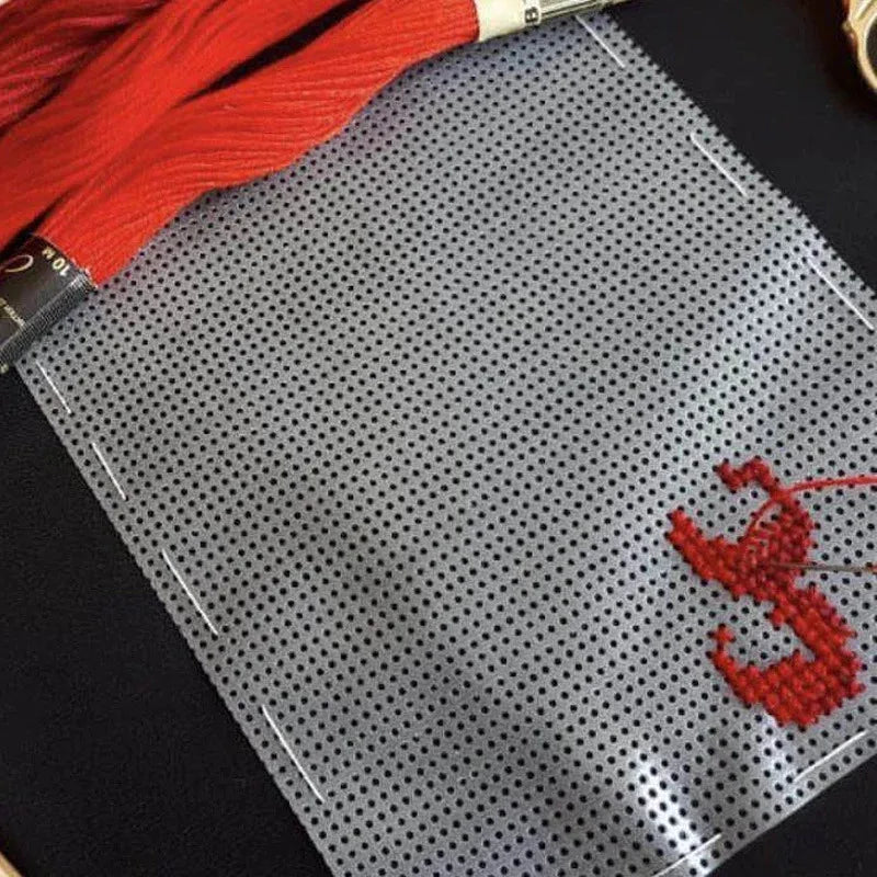 tissu perforé blanc translucide moderne toile soluble l'eau coton 100% perforations régulières broderie