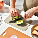 planches découper plastique vert orange gris moderne couteau oignon tomate romarin avocat citron