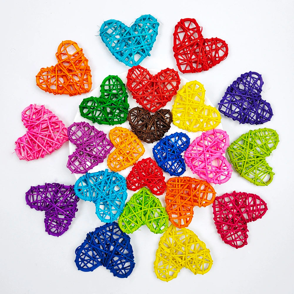 décoration artisanale boules coeurs rotin multicolores tressées anniversaire mariage festive