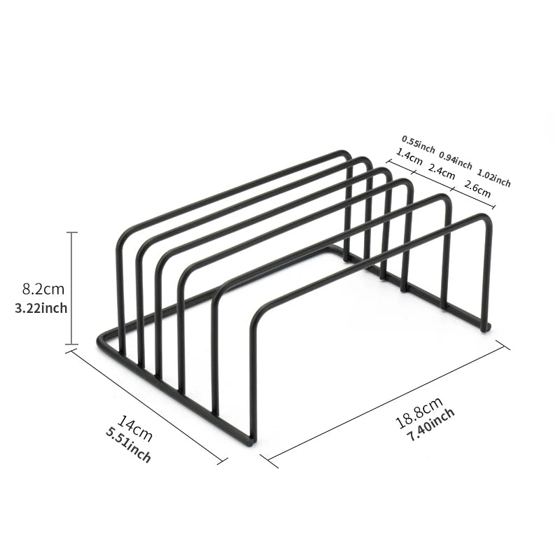 rangement planches découpe ustensiles cuisine noir multiple niveaux métal moderne minimaliste plats assiettes casserole