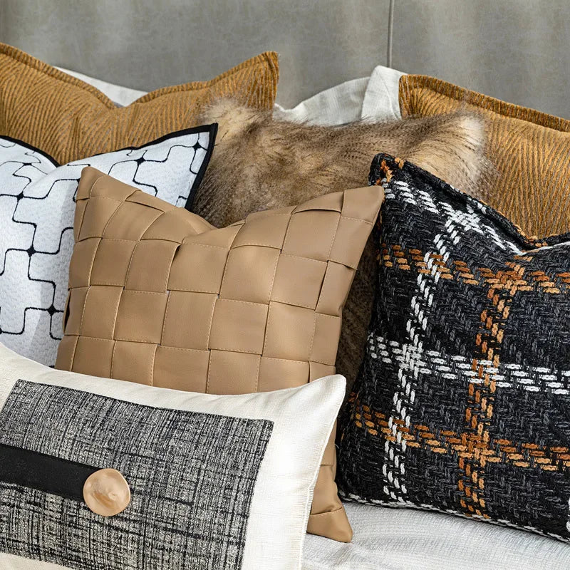 taies d'oreiller carrées tartan tissu chenille beige noir blanc décoratives modernes