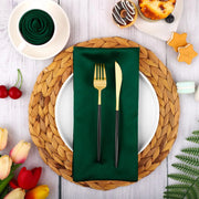 serviettes table satinées carrées élégantes réceptions mariages vert foncé doré blanc rose rouge marron