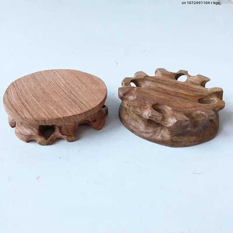 support bijoux bois artisanal marron clair foncé motifs sculptés rusticité