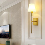 lampes murales modernes coniques noires or abat jour blanc flux lumineux 249 2000