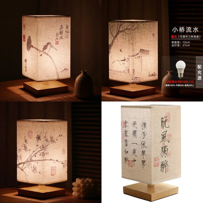 Lampe de nuit LED en bois carré sur table de chevet