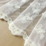 rideau blanc transparent brodé papillons salon chambre enfant decoration pastorale