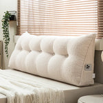 grand oreiller lit rectangulaire beige clair doux moelleux boutons décoratifs