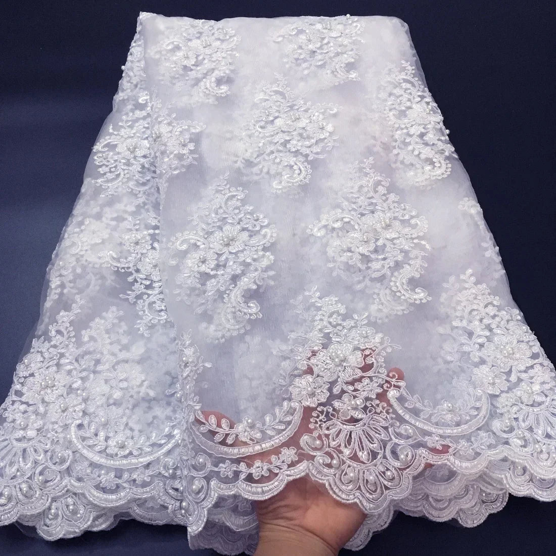 tissu dentelle polyester blanc noir floral translucide élégant mariage robes