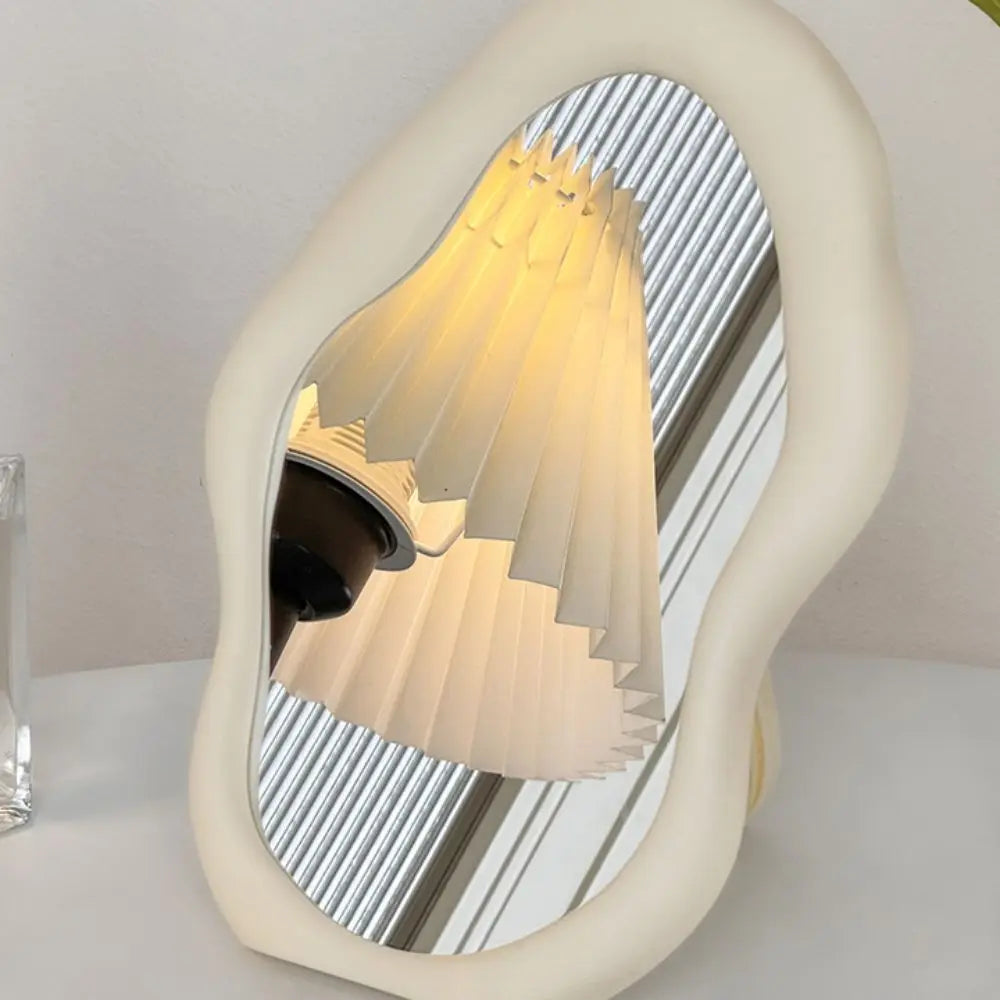 miroir decoratif forme ondulée couleur rose poudré moderne minimaliste dressing chambre