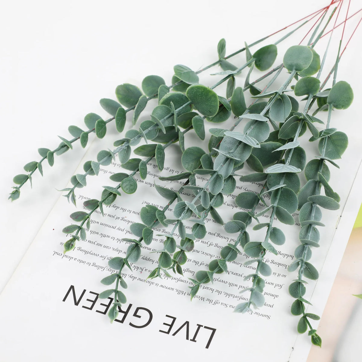 branche artificielle eucalyptus feuilles rondes vertes dorées décoration mariage centre table intérieur extérieur
