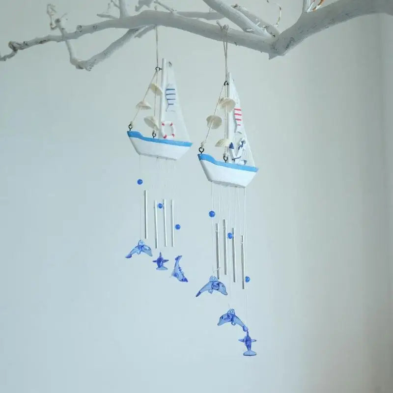 mobile mural thème marin bateaux dauphins élément nautiques blanc bleu beige modernes fixations
