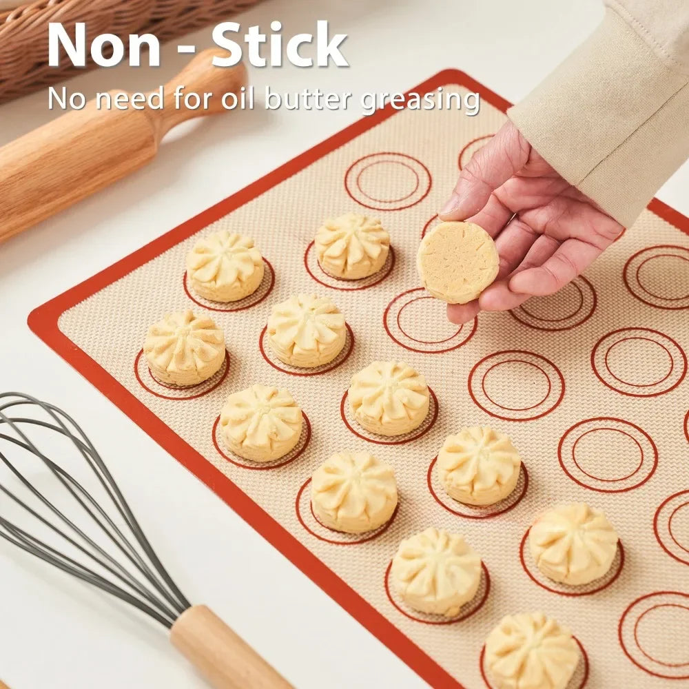 tapis cuisson silicone macarons cercles imprimés beige rouge moderne