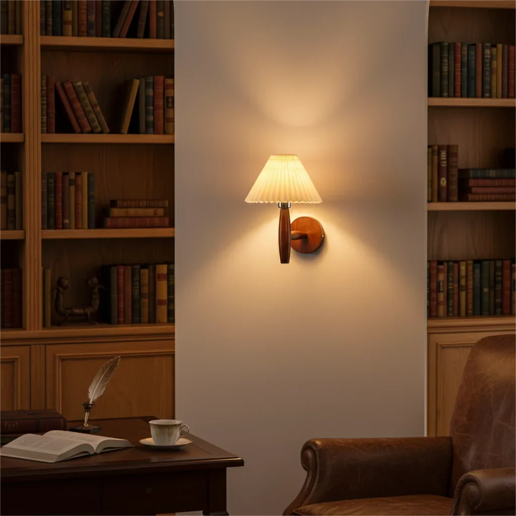lampes murales bois clair abatjour plissé éclairage quotidien scandinave rustique chaleureux fixées mur plaque