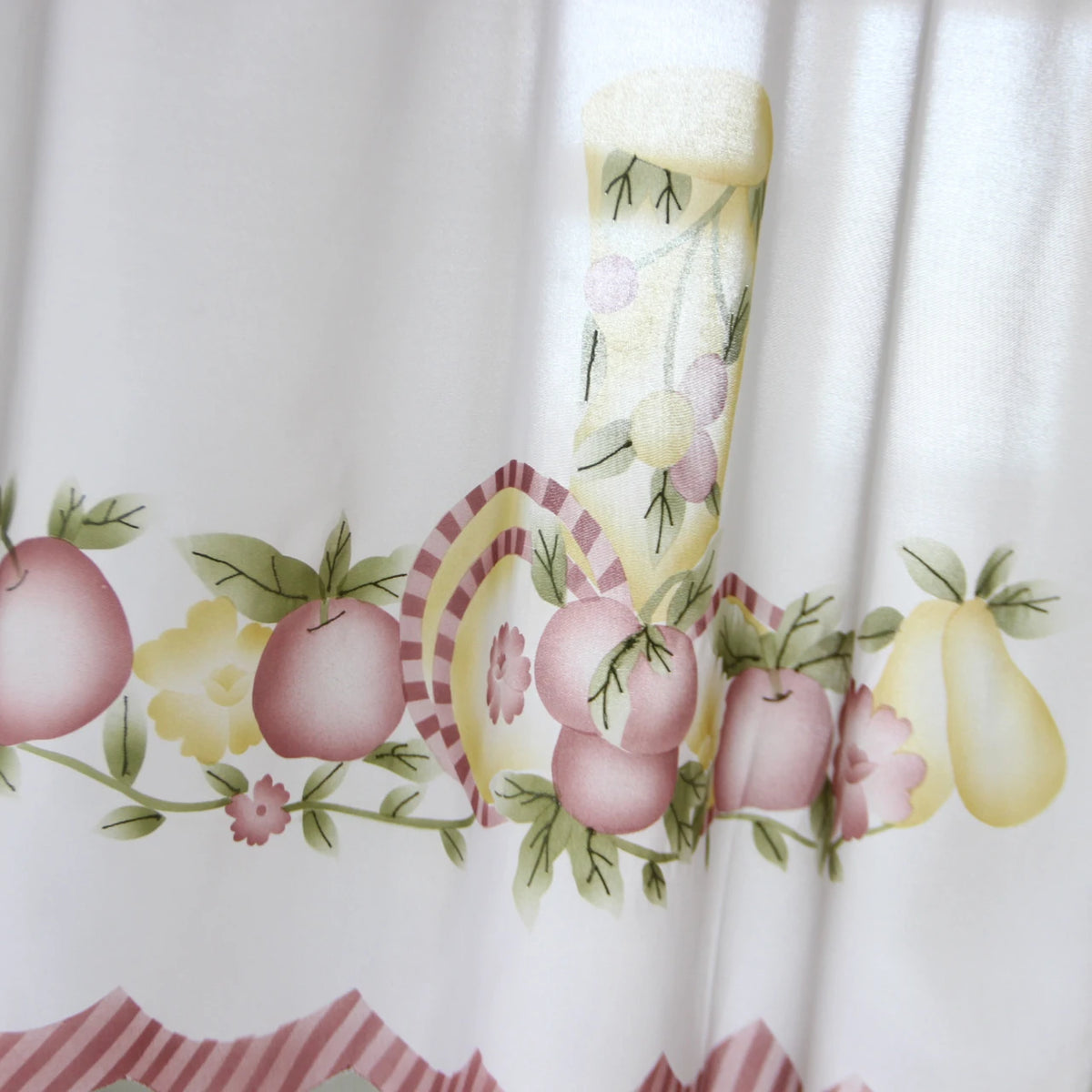rideau fenêtre floral fruité bordure rayée semi transparent tringle chambre cuisine
