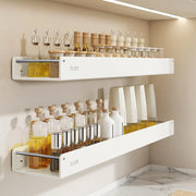 étagères murales modernes blanc marron clair rangement cuisine bocaux bouteilles minimalistes fixations métalliques éléments