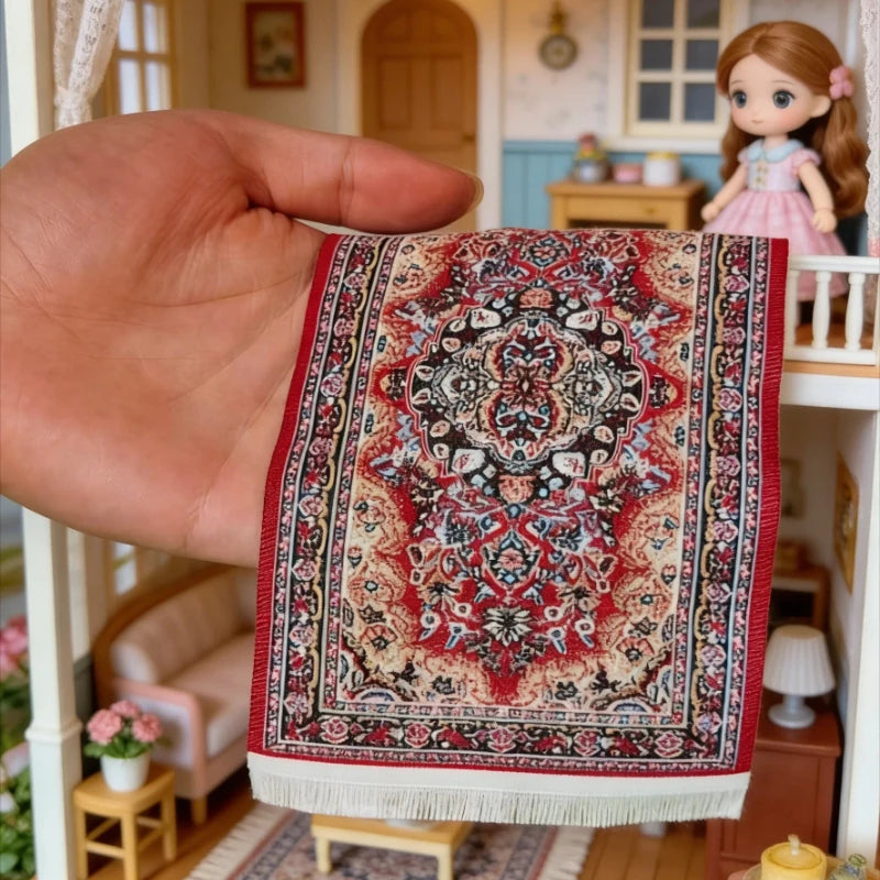 tapis miniature ornements floraux artisanal rouge beige bleu blanc traditionnel