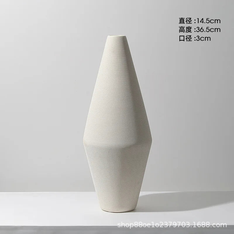 vases céramique blancs rayures horizontales modernes fleurs artificielles