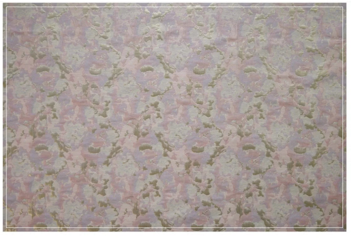 tissu polyester rose bleu doré motifs floraux reliefs texturés opacité variable shabby chic vintage