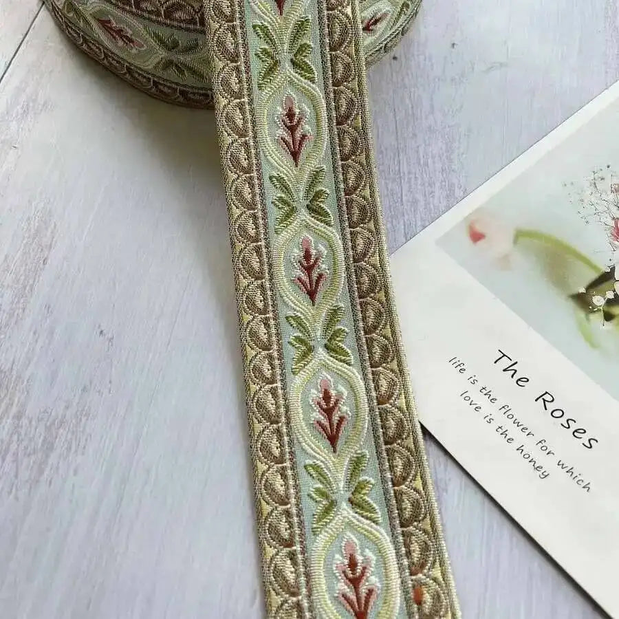 ruban brodé floral largeur 6cm motifs végétaux classique coton polyester multicolor off white sky