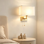 lampes murales modernes élégantes beige clair doré abat jour texturé fixées mur pull chain