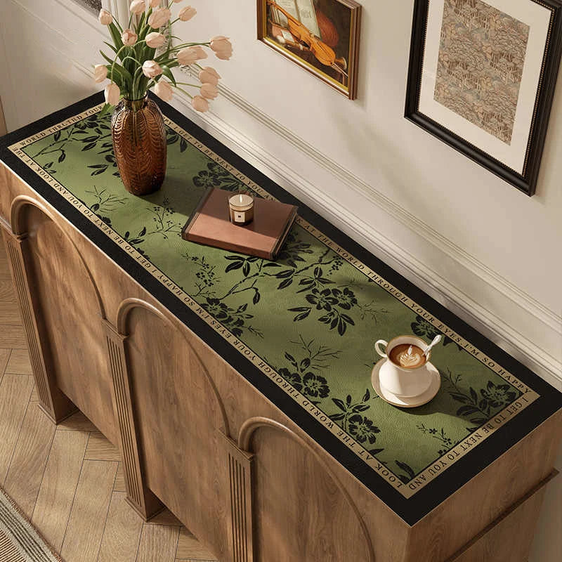 tapis table vert olive fleurs noires bordure noire classique intérieur extérieur mariage fête