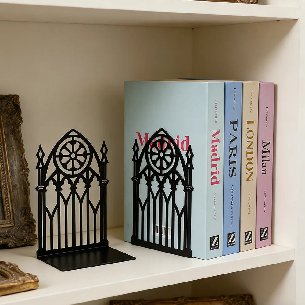 étuis livres gothiques métal motifs géométriques antiderapant noir decoration maison