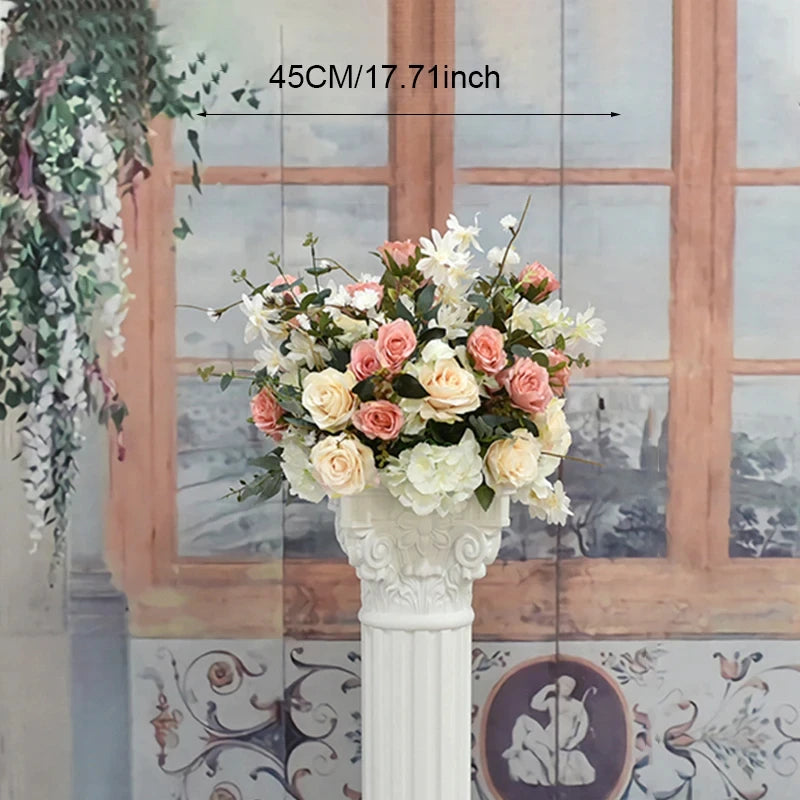 décorations extérieures colonnes romaines blanches vases ornements classiques fêtes anniversaires mariageextérieur