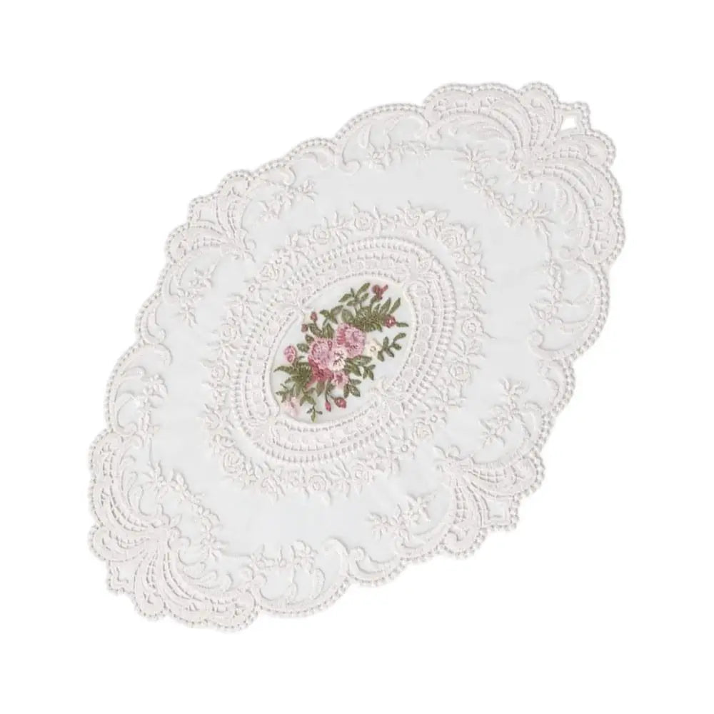 serviette table vintage blanche broderie florale dentelle anti brûlure romantique moderne cuisine festivité mariage