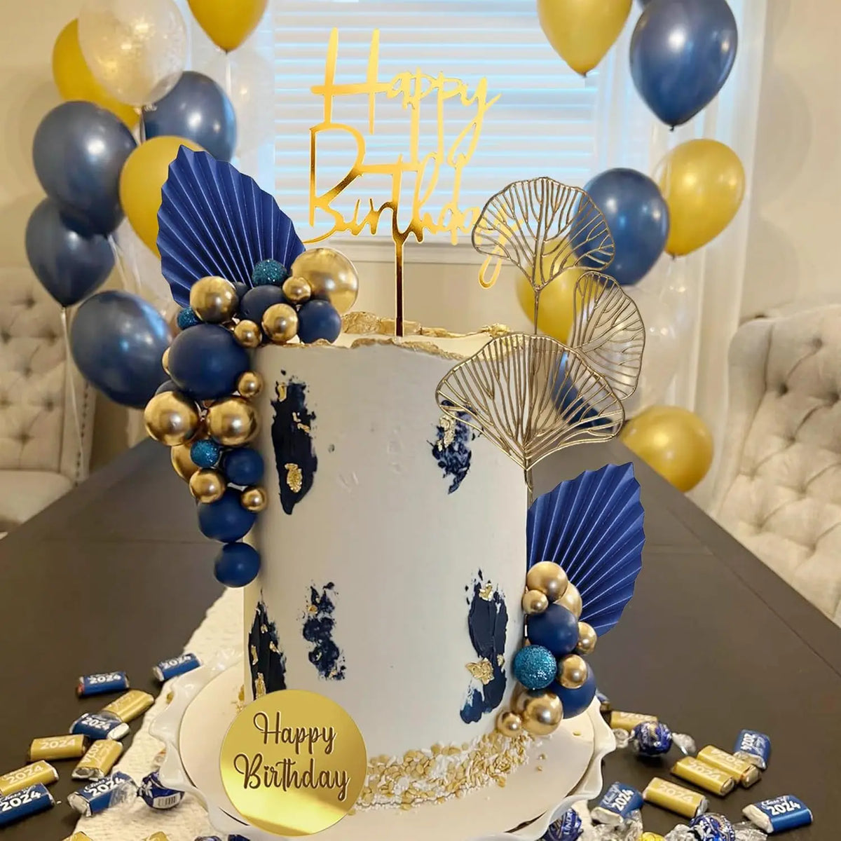 décorations gâteau doré blanc bleu moderne cercles feuilles textes anniversaire mariage baptême