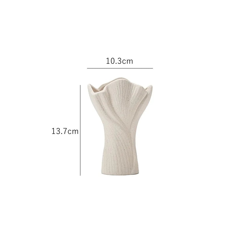 vase céramique texturé fleurs séchées feuilles vertes intérieur moderne minimaliste