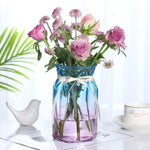 vases modernes élégants couleurs bleu violet rose facettes rayures opaques décoration intérieure arrangement fleurs