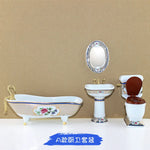 ensemble salle bain miniature baignoire lavabo miroir toilette décor floral vintage doré blanc