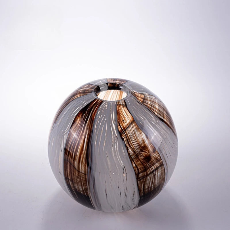 boule décorative moderne gris marron blanc rayures horizontales opacité intérieur décoration maison arrangement floral