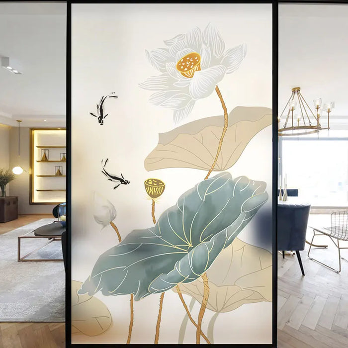 Film vitrail décoratif sans colle appliqué sur une fenêtre de salon
