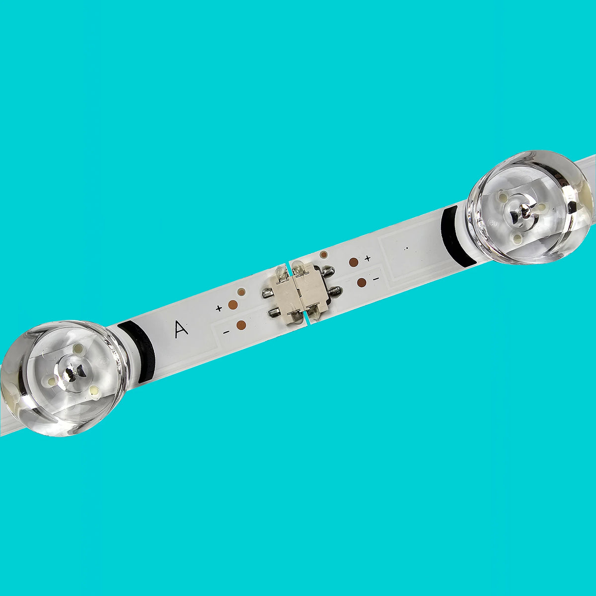 bande lumineuse led blanc bleu transparent moderne clips fixations connecteurs électriques