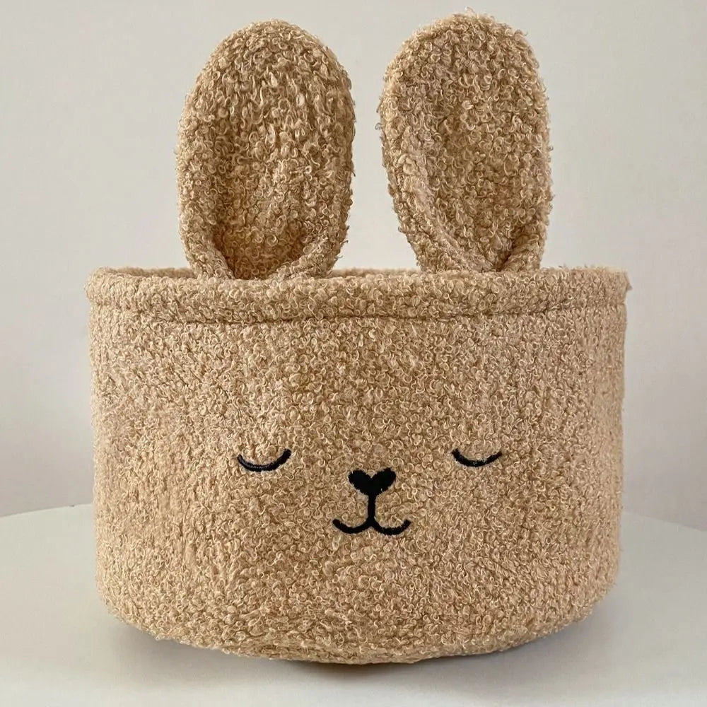 panier rangement forme lapin pelucheux doux mignon deco chambre enfant beige clair texturé brodé