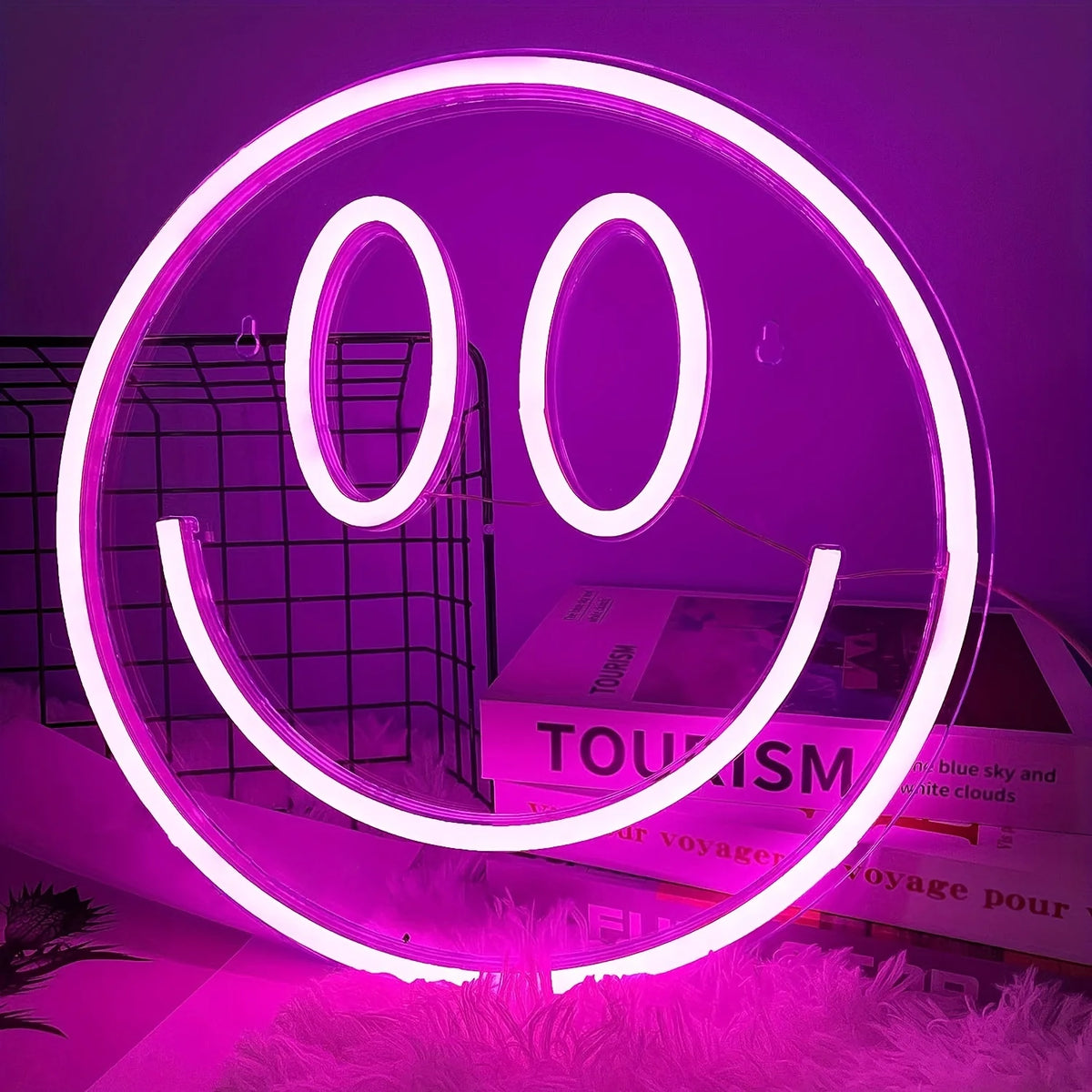 veilleuse led smiley jaune rose deco murale pop art luminaires maison moderne