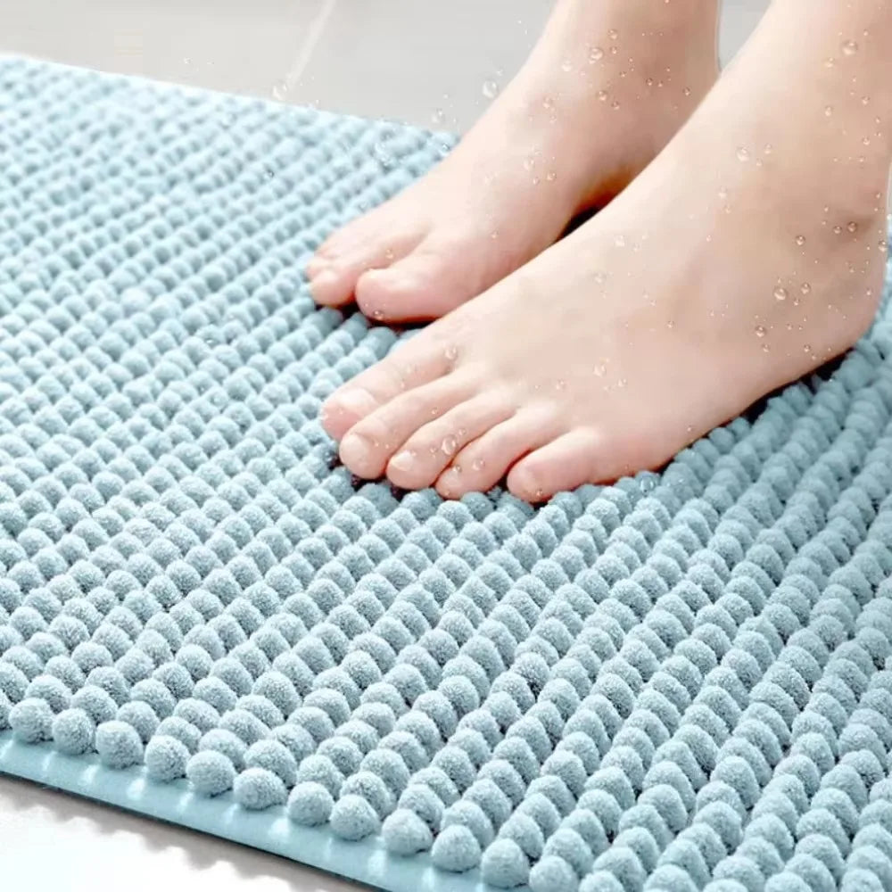 tapis bain moderne beige bleu clair gris antidérapant texture bouclée absorbant sol