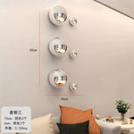 décoration murale moderne sphères miroitantes argentées orange blanches fixations muralesintérieur chambre salon